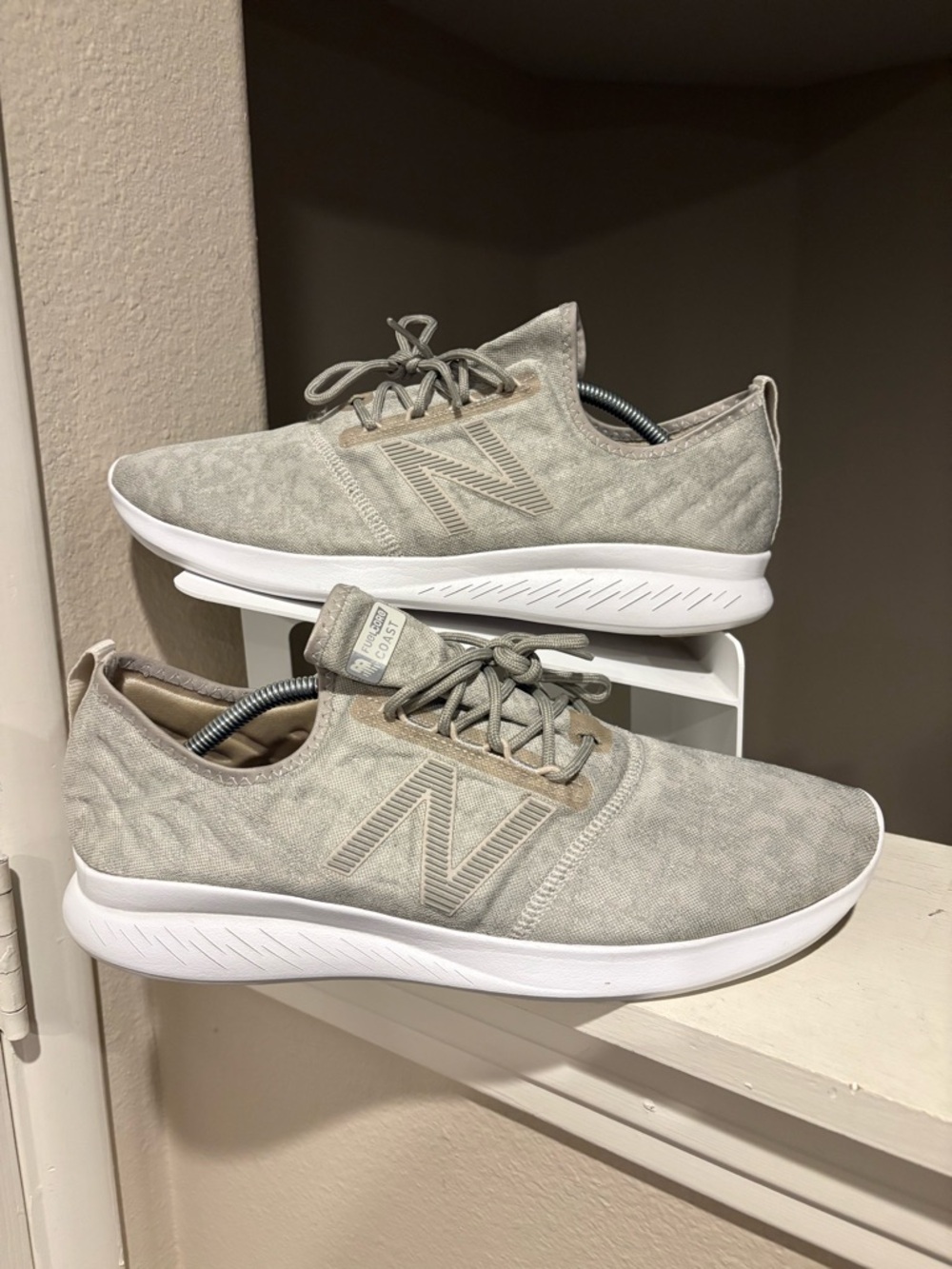 New Balance Fuel Core Coast V4 Sneakers Men's 12 D Tan White Shoes Run MCSTLCE4